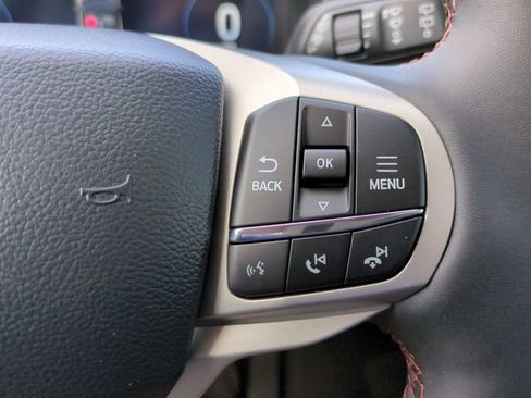 New 2026 Ford Explorer Active RWD image 29