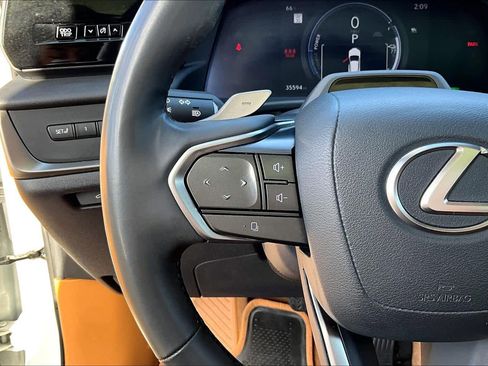 Used 2023 Lexus RZ 450e Premium image 22