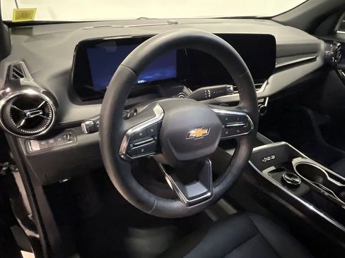 Used 2026 Chevrolet Equinox LT w/ Convenience Package II image 22