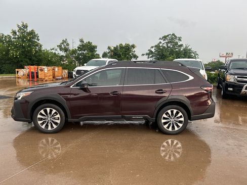Used 2023 Subaru Outback Limited AWD/4WD image 2