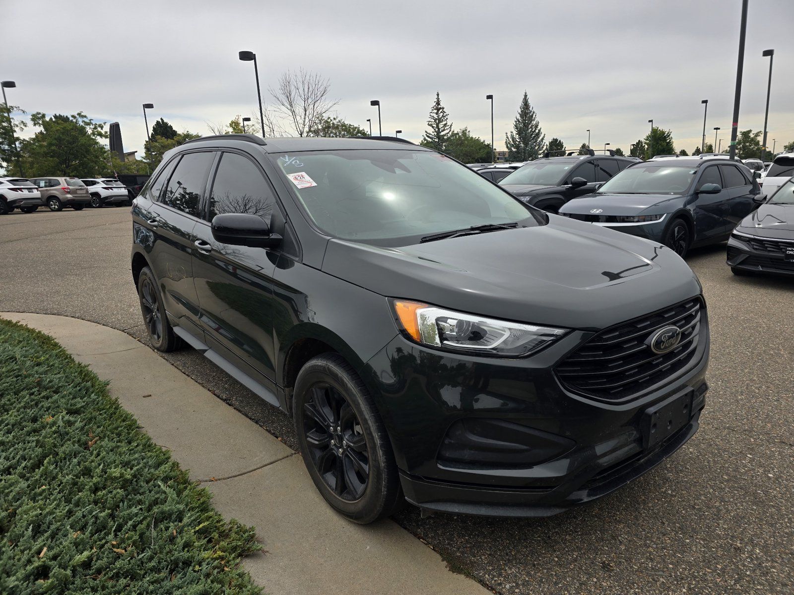 Used 2024 Ford Edge SE w/ Black Appearance Package AWD/4WD image 18