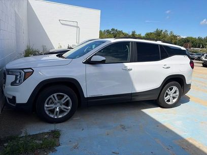 Used 2024 GMC Terrain SLE w/ Driver Convenience Package