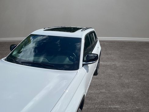 New 2025 Jeep Grand Cherokee Limited image 14