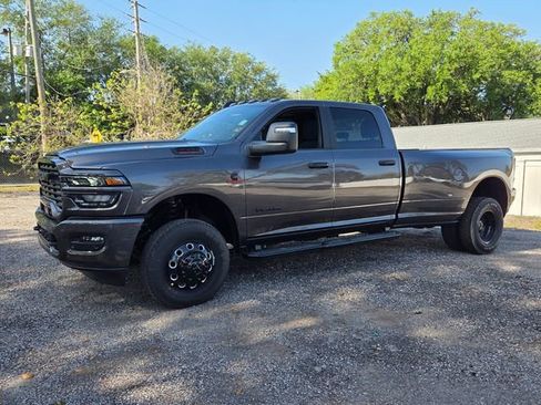 New 2026 RAM 3500 Big Horn AWD/4WD image 3