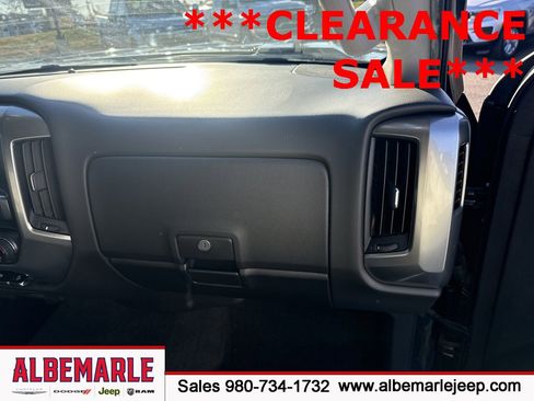 Used 2018 Chevrolet Silverado 1500 LT w/ All Star Edition image 30