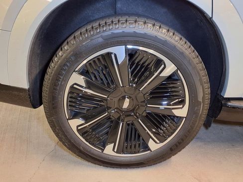 New 2026 Cadillac Escalade IQL Luxury image 5