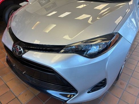 Used 2017 Toyota Corolla LE image 9