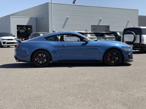 Used 2021 Ford Mustang Shelby GT500 w/ Technology Package RWD image 5
