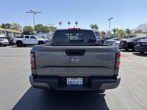 Used 2024 Nissan Frontier SV w/ SV Convenience Package RWD image 7