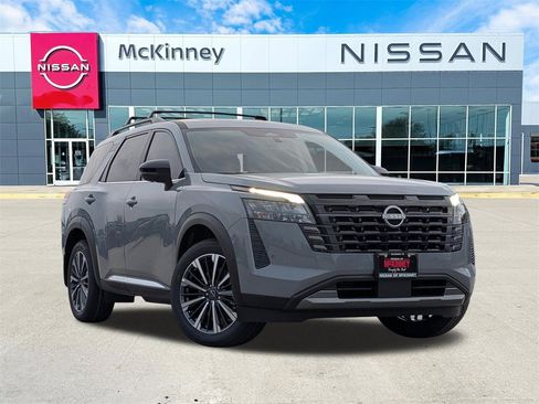 New 2026 Nissan Pathfinder Platinum image 1