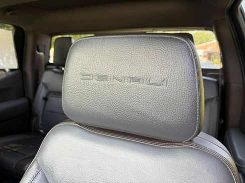 Used 2019 GMC Sierra 1500 Denali w/ Denali Ultimate Package AWD/4WD image 29