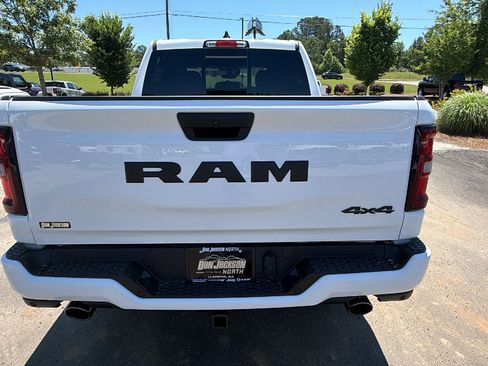 New 2026 RAM 1500 Express AWD/4WD image 9