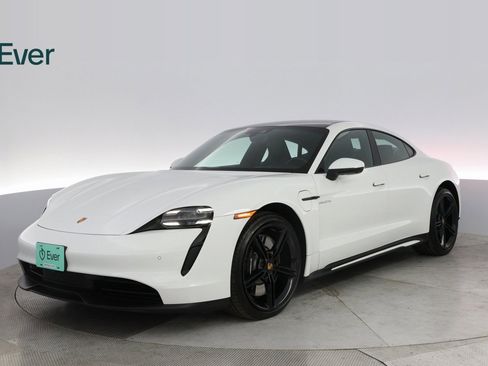 Used 2021 Porsche Taycan 4S image 2