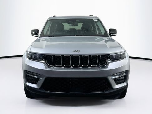 Used 2023 Jeep Grand Cherokee Limited image 2
