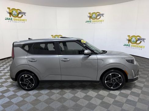 Certified 2023 Kia Soul EX FWD image 11