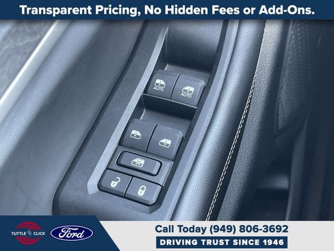 Used 2023 Jeep Grand Cherokee Limited w/ Luxury Tech Group II RWD image 22