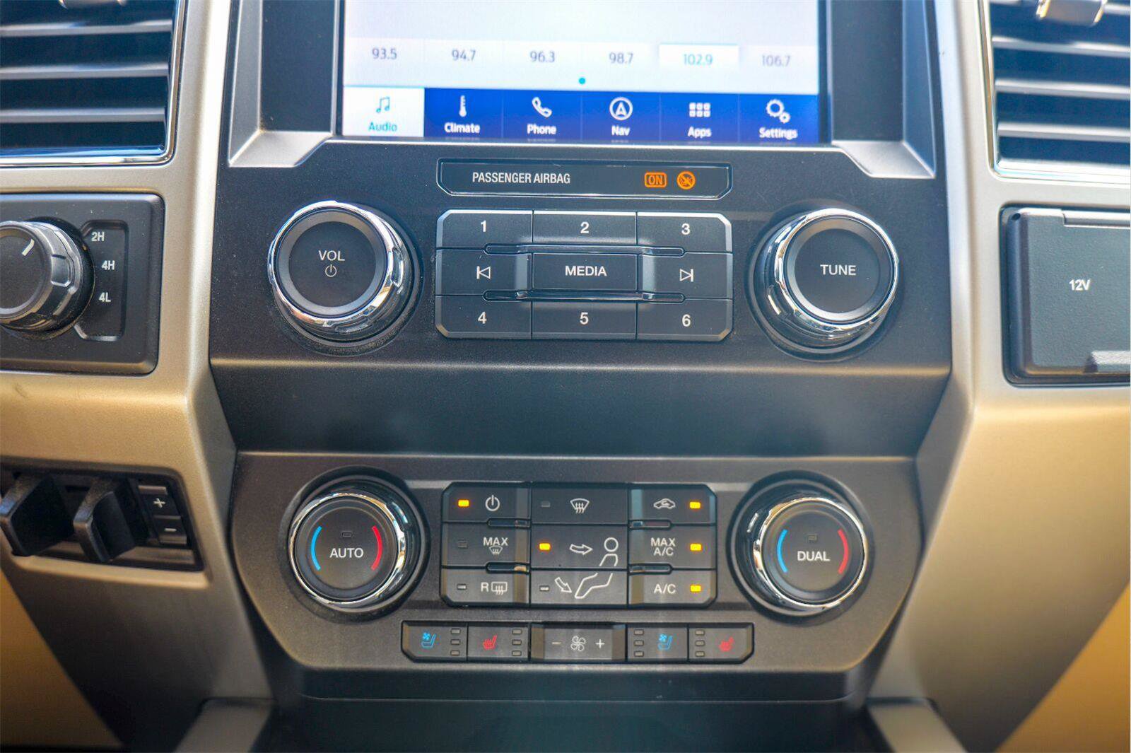 Used 2020 Ford F250 Lariat w/ Lariat Value Package AWD/4WD image 26
