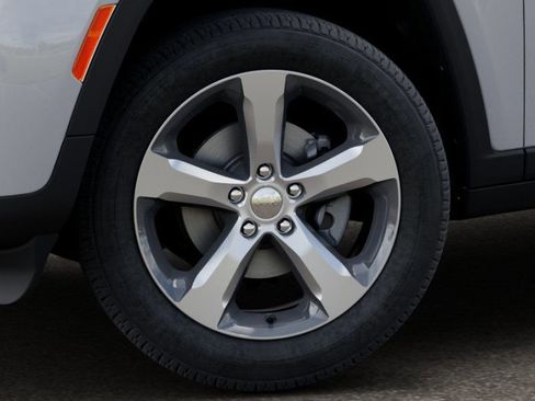 New 2026 Jeep Grand Cherokee L Limited RWD image 8