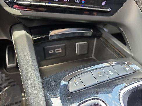 Used 2023 Buick Envision Preferred FWD image 17