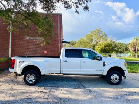 Used 2017 Ford F350 Platinum w/ Platinum Ultimate Package AWD/4WD image 6