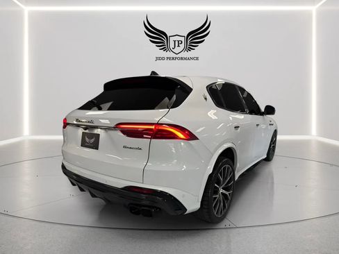 Used 2023 Maserati Grecale Trofeo AWD/4WD image 7