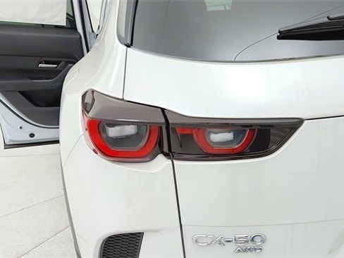 Used 2024 MAZDA CX-50 AWD 2.5 Turbo image 23