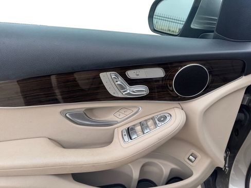 Used 2022 Mercedes-Benz GLC 300 GLC 300 image 18