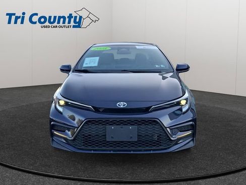 Certified 2025 Toyota Corolla SE w/ Convenience Package FWD image 2