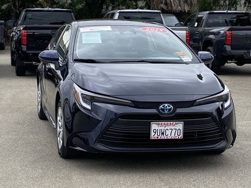 Certified 2025 Toyota Corolla LE w/ Convenience Package FWD image 46