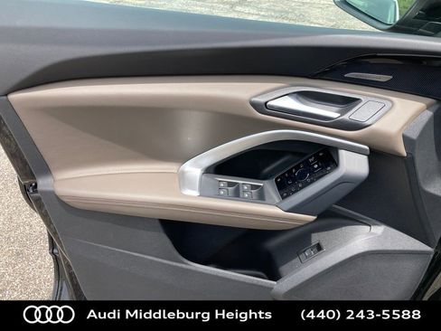 Used 2025 Audi Q5 Premium Plus w/ Premium Plus image 13