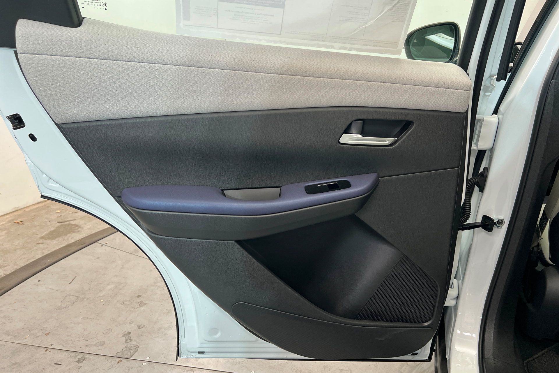 New 2026 Nissan Leaf Platinum+ w/ Illuminated Package FWD image 18