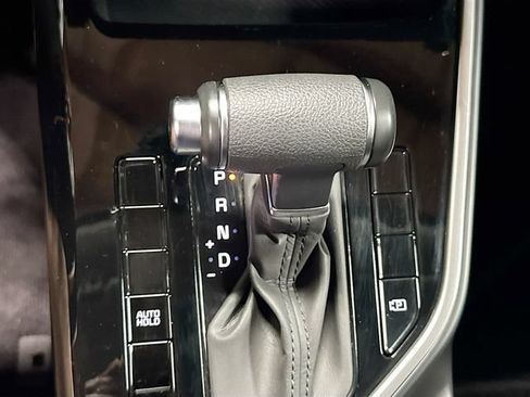 Used 2025 Kia Niro LX FWD image 16