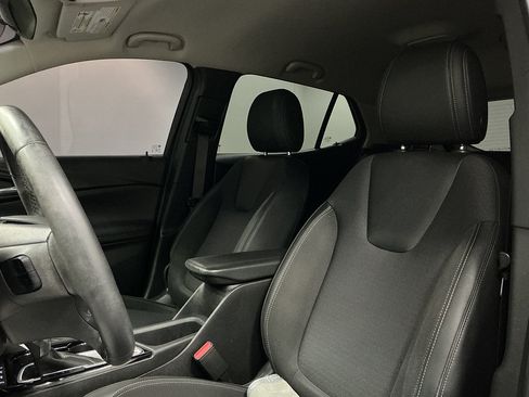Used 2020 Buick Encore GX Preferred AWD/4WD image 9