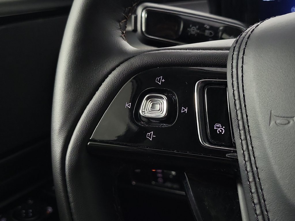 New 2026 Lincoln Aviator AWD image 23