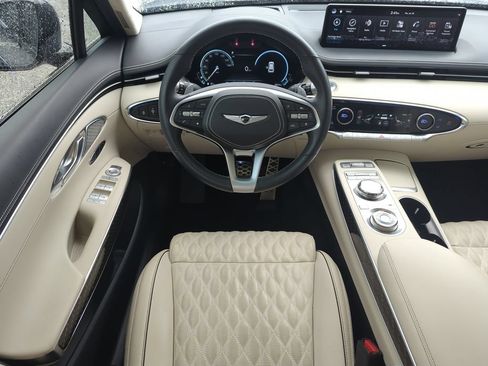 Used 2023 Genesis GV70 3.5T Sport w/ Sport Prestige Package AWD/4WD image 14