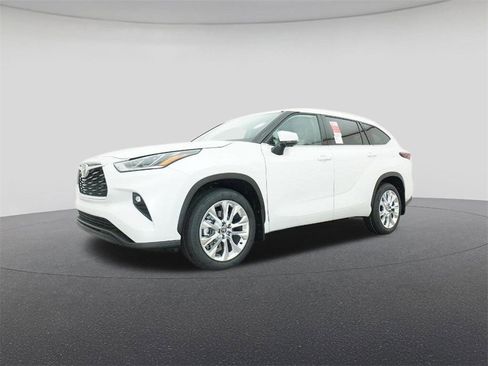 New 2026 Toyota Highlander Limited image 17