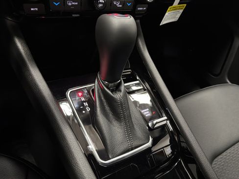 New 2026 Jeep Compass Latitude AWD/4WD image 17