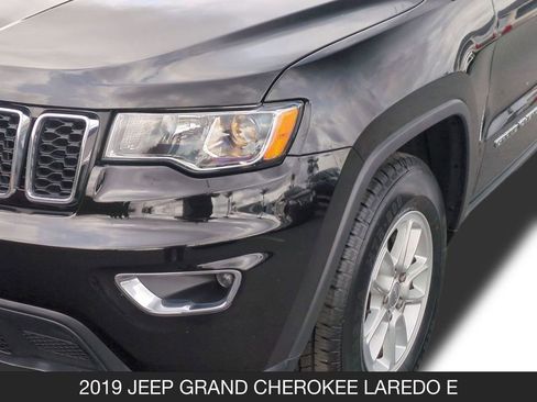 Used 2019 Jeep Grand Cherokee Laredo RWD image 10