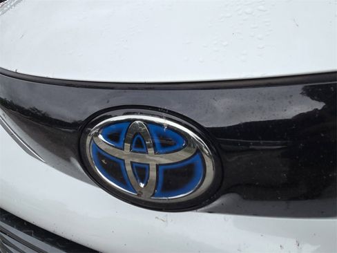 Used 2023 Toyota Sienna Platinum image 11