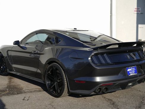 Used 2017 Ford Mustang Shelby GT350 image 4