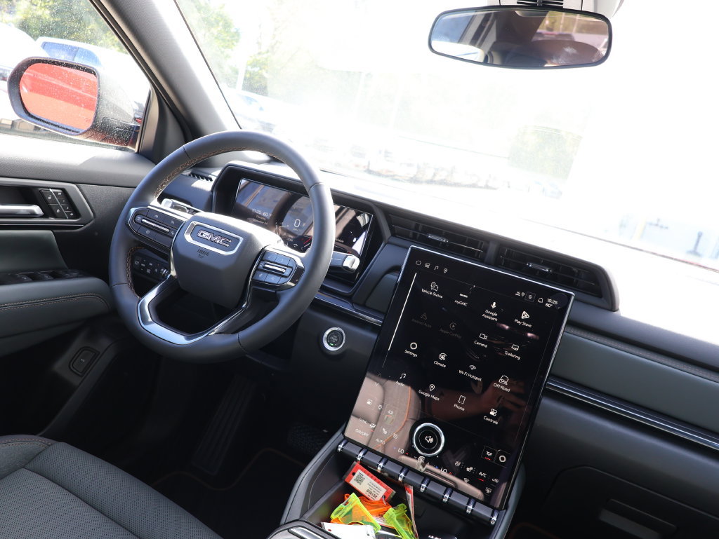 New 2027 GMC Terrain AT4 w/ Convenience Package III AWD/4WD image 28