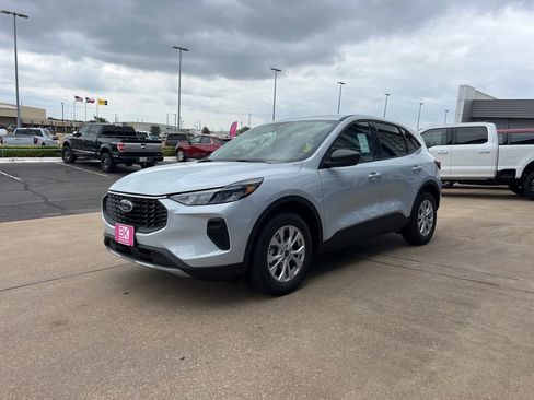 New 2026 Ford Escape Active image 3