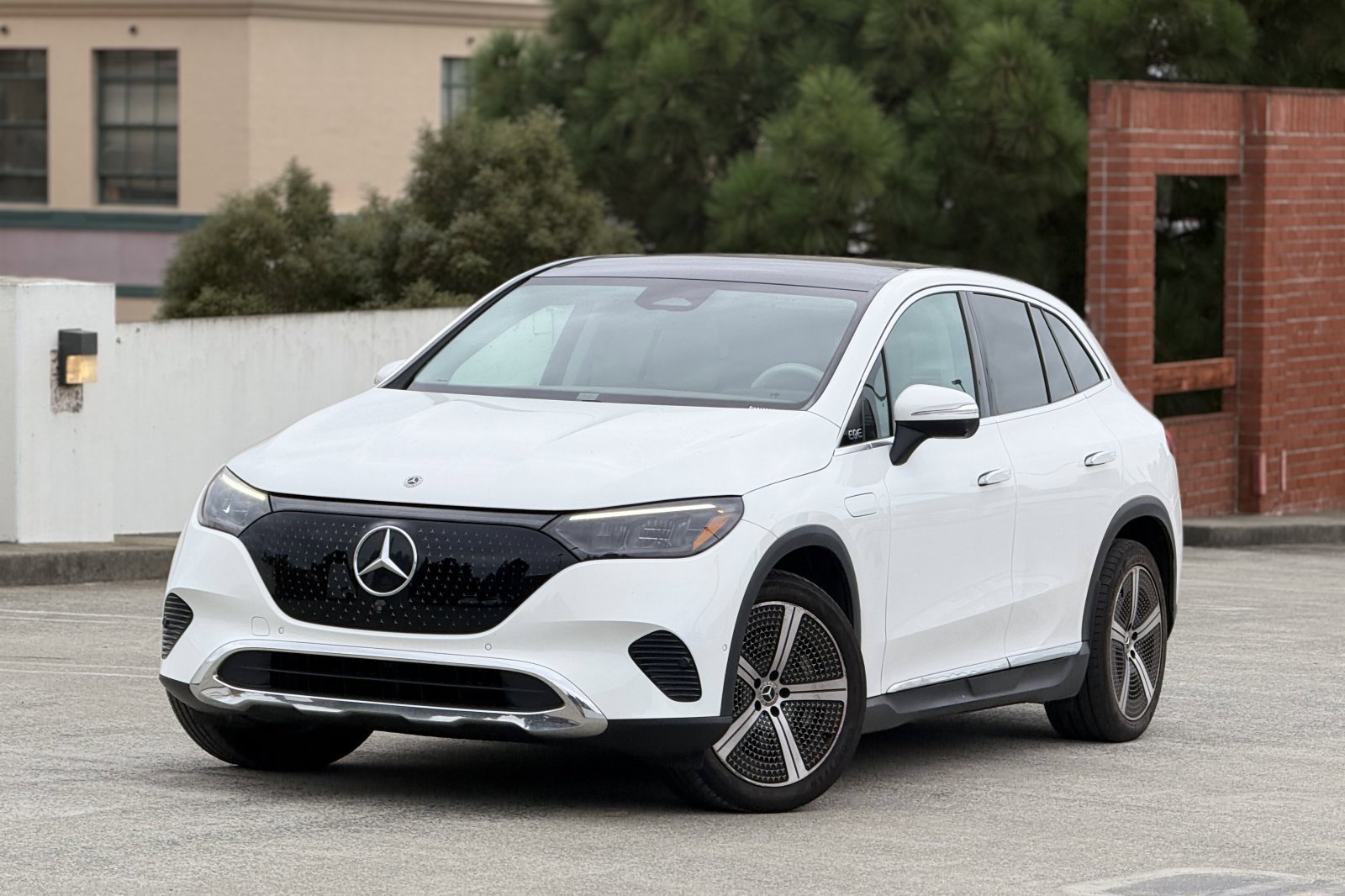 Certified 2023 Mercedes-Benz EQE 350+ 4MATIC SUV image 4