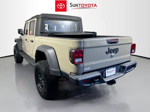 Used 2020 Jeep Gladiator Sport AWD/4WD image 6
