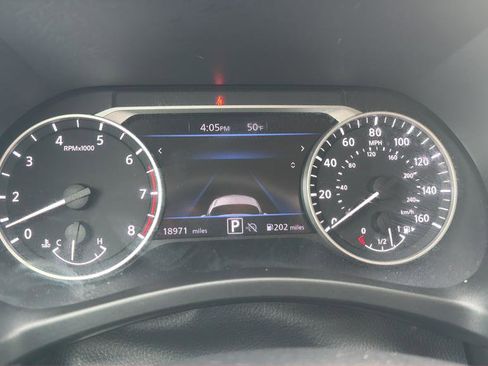 Used 2024 Nissan Sentra SR image 10