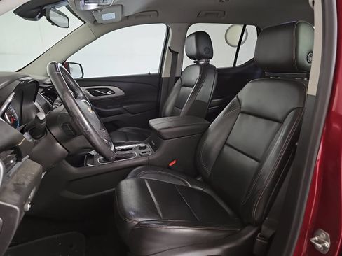 Used 2021 Chevrolet Traverse LT FWD image 14