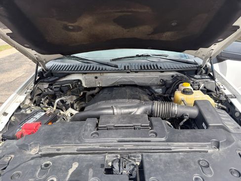 Used 2017 Ford Expedition EL XLT w/ Equipment Group 202A AWD/4WD image 31