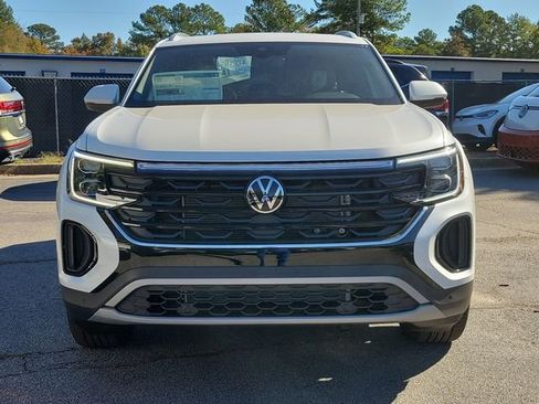 New 2026 Volkswagen Atlas Cross Sport SE FWD image 2