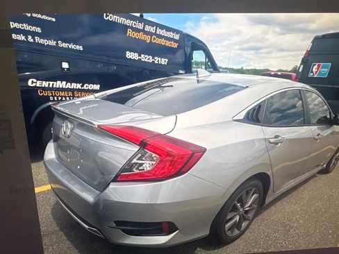 Used 2019 Honda Civic EX image 3