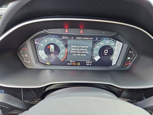 New 2025 Audi Q3 2.0T Premium image 12